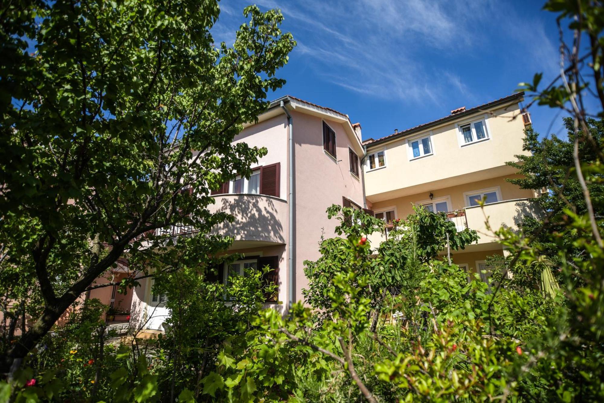 Apartmani Vitkovic II Cres Exterior photo